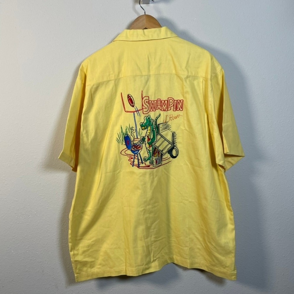 J Rowe Swampin Shirt Mens XL Yellow Univ of FL Embroidered Gator Tailgate BBQ